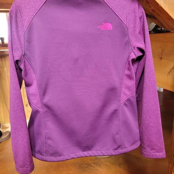 North Face Jacket Grape/Fuschia Medium - Picture 3 of 5